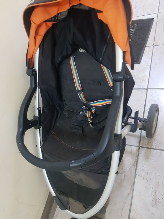 Коляска прогулочная