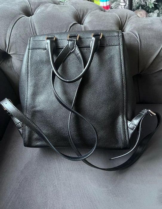 Раница  черна кожена Michael Kors