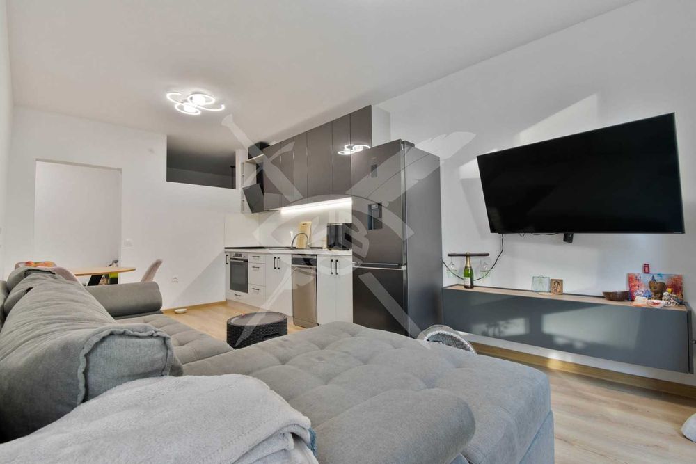 Продава се Тристаен апартамент в София, Малинова долина - 70 кв.м за 1895 €/кв.м - Снимка #2