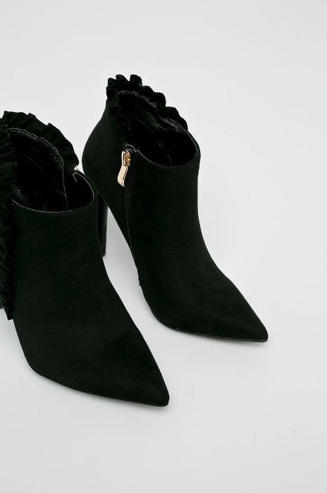 Ghete stiletto cu toc inalt marimea 40. NOI!!!