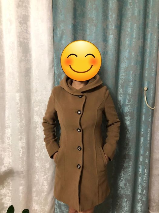 Продаю пальто весна осень