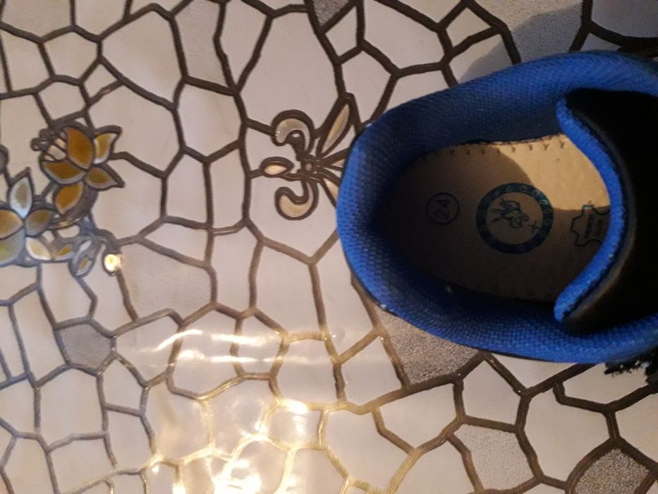 Продам детские красовки.