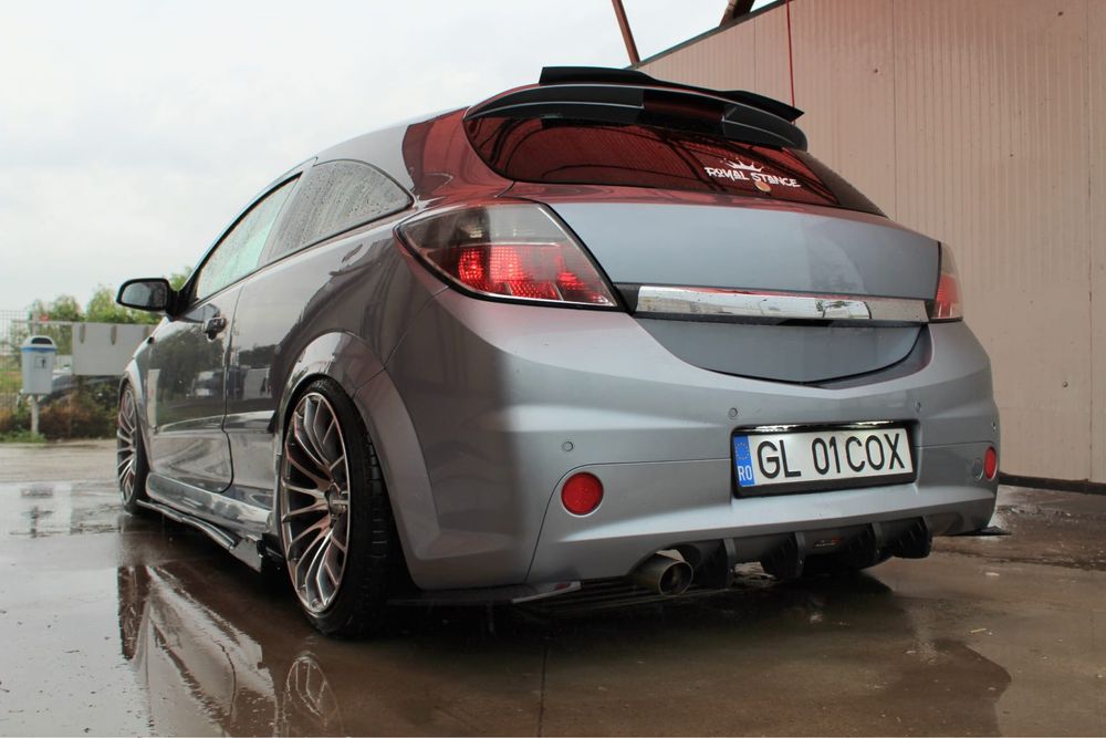 Opel Astra H GTC OPC LINE 2