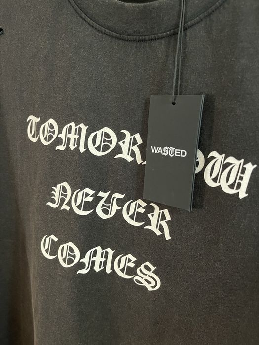 Wasted distressed tee