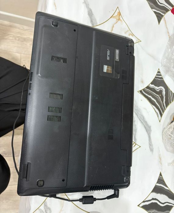 Ноутбук ASUS в отличном состоянии