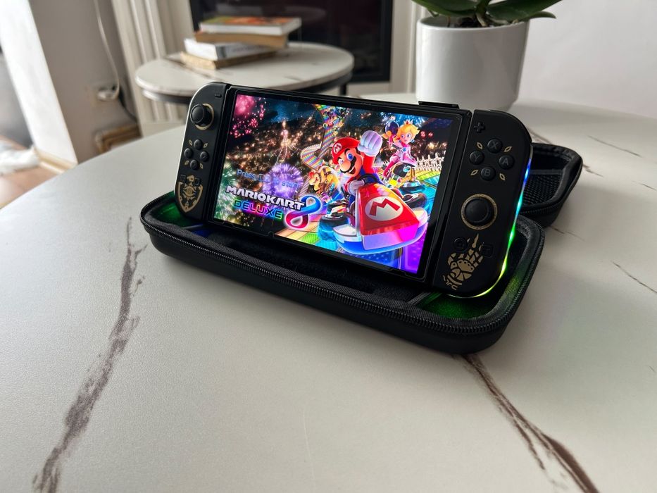 Nintendo Switch OLED Impecabil + FC 25, Mario Kart 8 + Extra