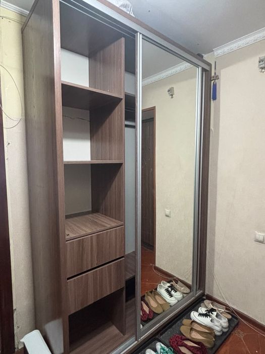 Продам срочно шкаф-купе