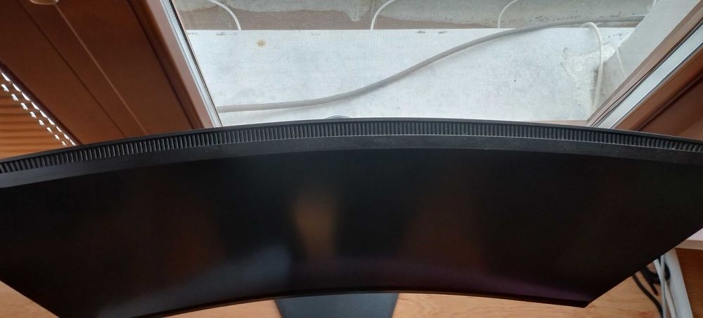 Продавам като нов извит геймърски монитор Dell S2721HGF-Гаранция