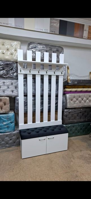 Распродажа.Прихожая. Вешалка.