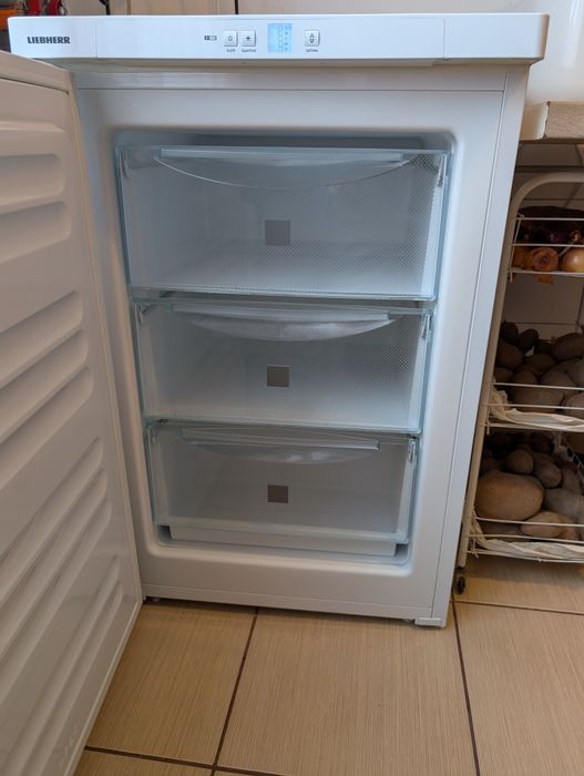 Congelator vertical  Liebherr cu 3 sertare