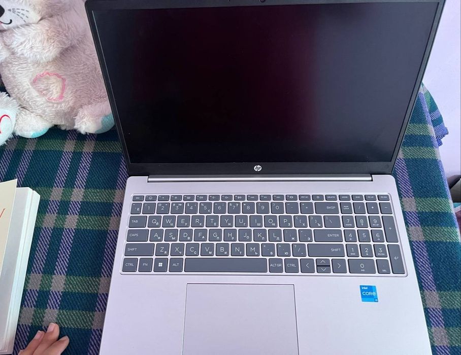 HP ноутбук сотилади