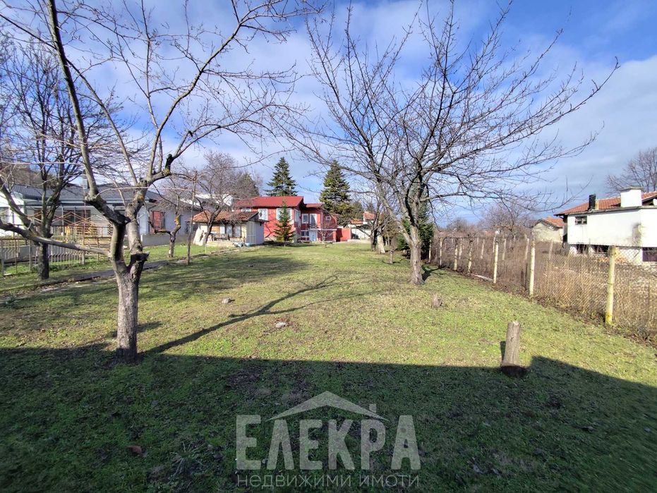 Парцел с панорама лесен достъп от главният път -  Ален Мак