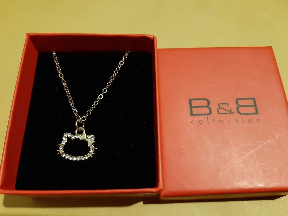 Colier lantisor cu pandantiv cu strasuri Hello kitty b&b