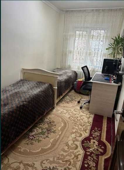 Квартира  4 комнатная 3 этаж 77 Серия Космонавты Мвд Метро рядом