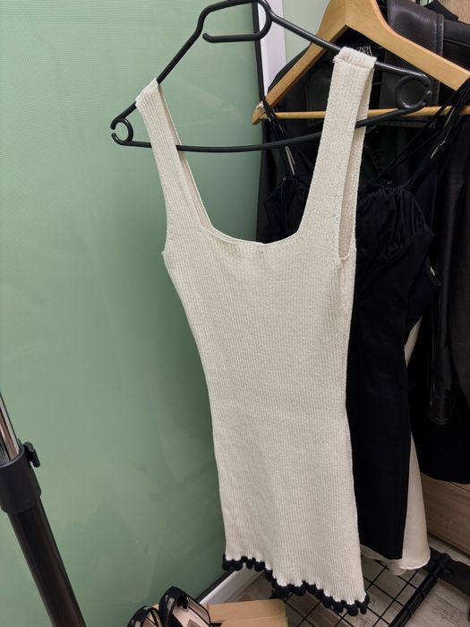 Пола, рокли от Zara