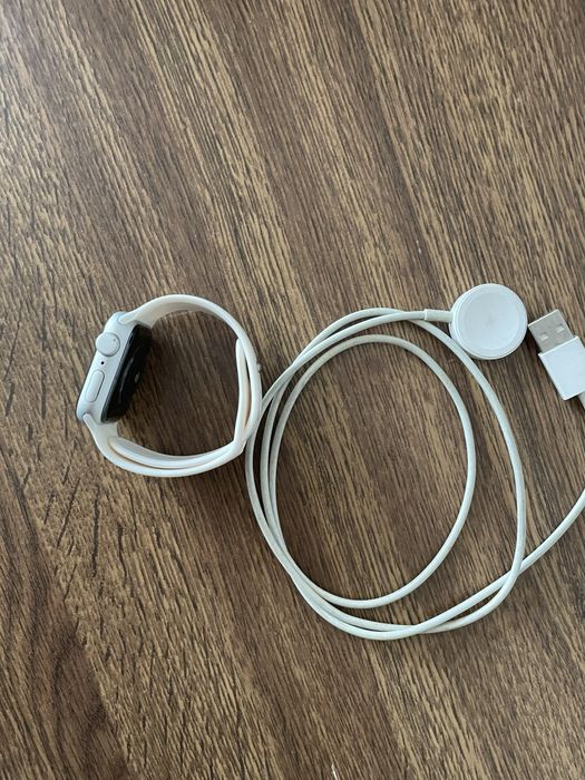 Apple watch SE часы