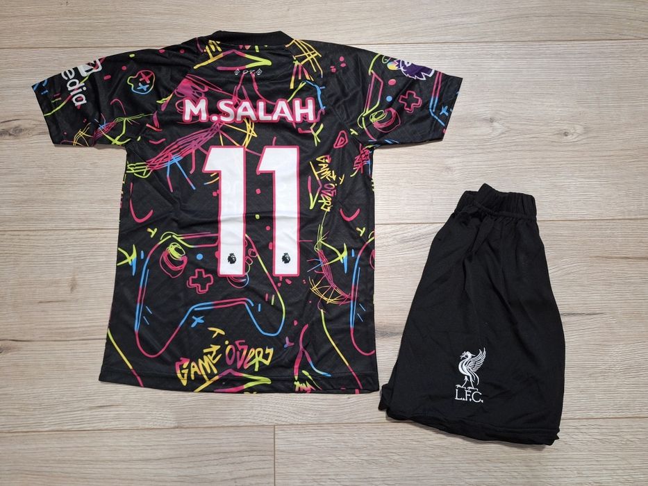 Разпродажба!!!Детски футболни екипи!