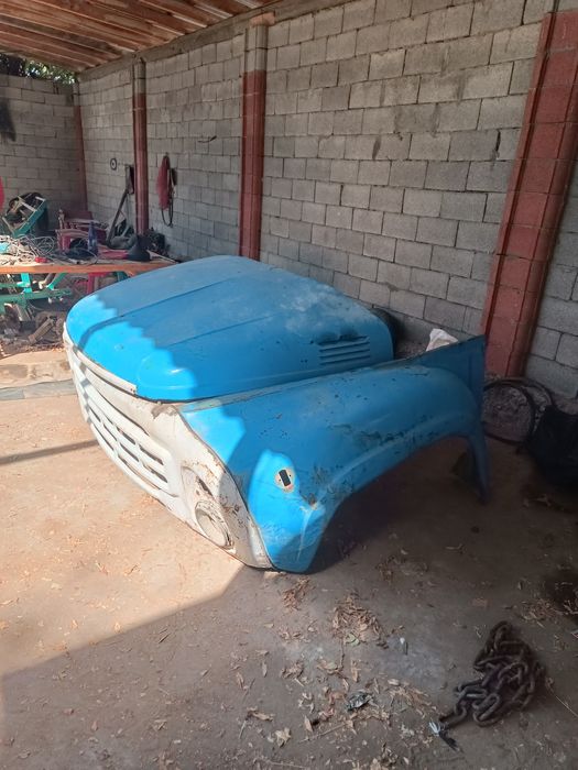 Zil oldi ablasofka krilo va kapot