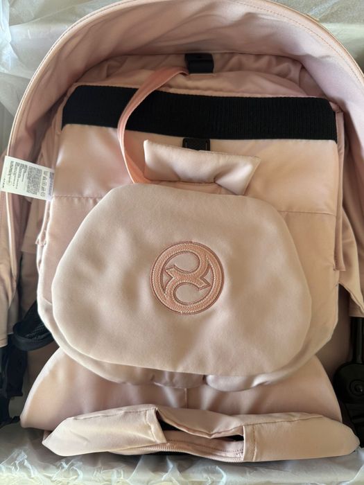 Vând husă scaun sport Mios – nou, nefolosit, culoare Peach Pink / preț fix