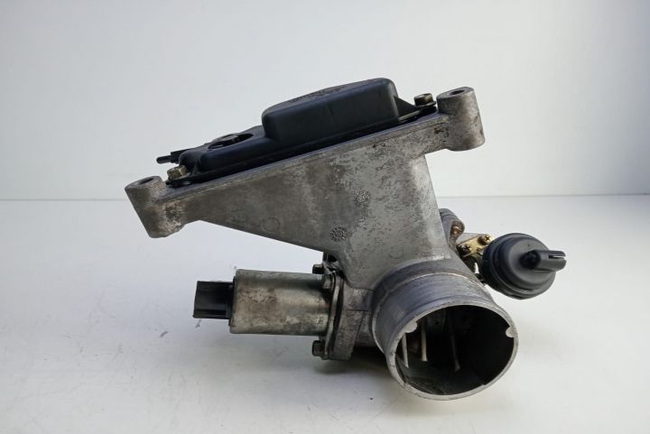 Supapa EGR cu clapeta accelerație 8200294794 Renault Laguna a 2-a ge