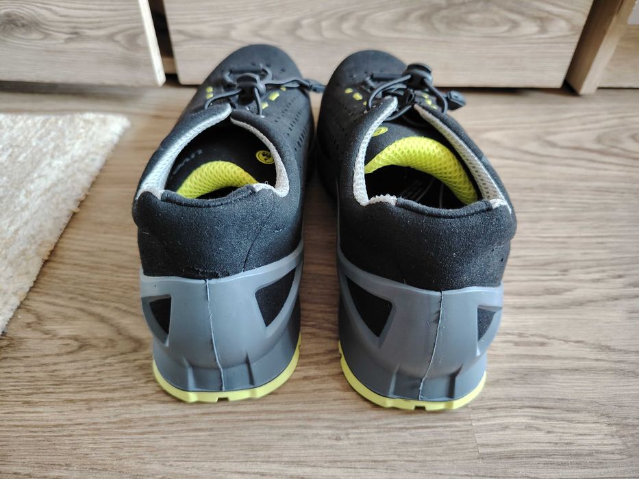 Bocanci - Pantofi de protectie Uvex , marimea 42 , NOI