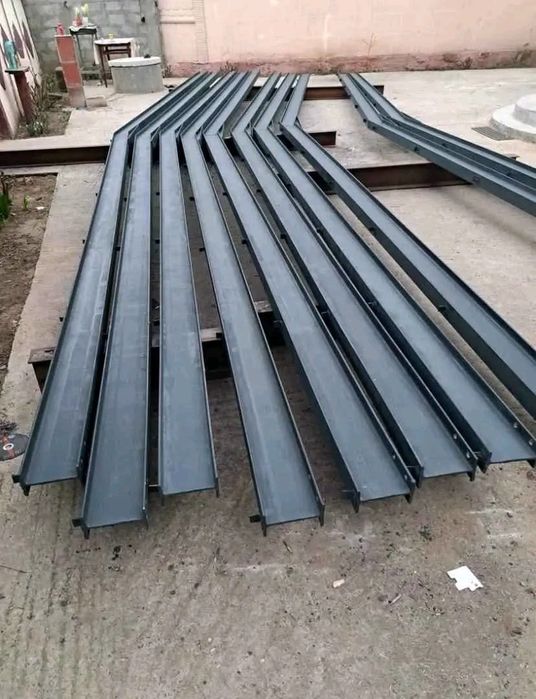 Vând hala metalica 15x30x4