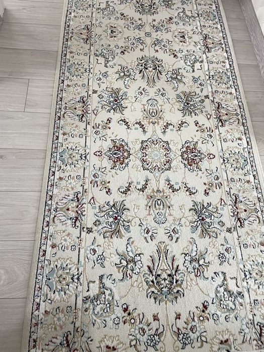 Продается ковер (дорожка) для коридора