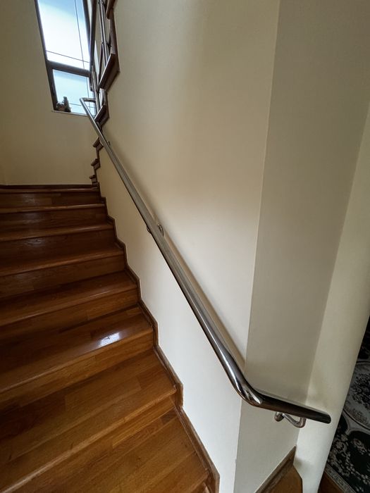 Vand balustrada din inox in stare excelenta