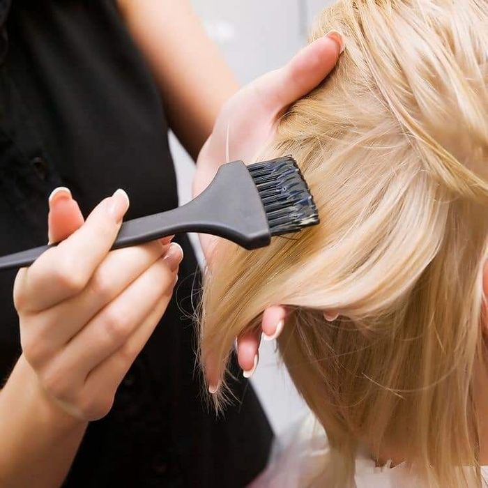 Beauty Salon Abstract închiriază cameră pentru masaj, gene, manichiura sau micropigmentare sprâncene