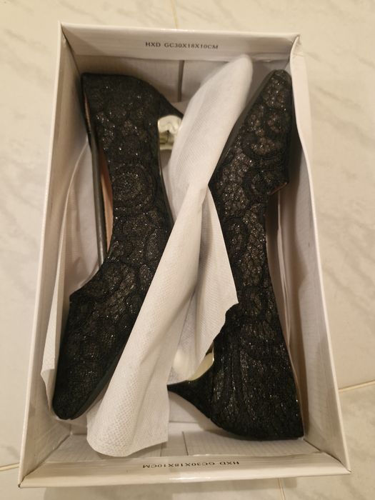 Обувки за различни поводи