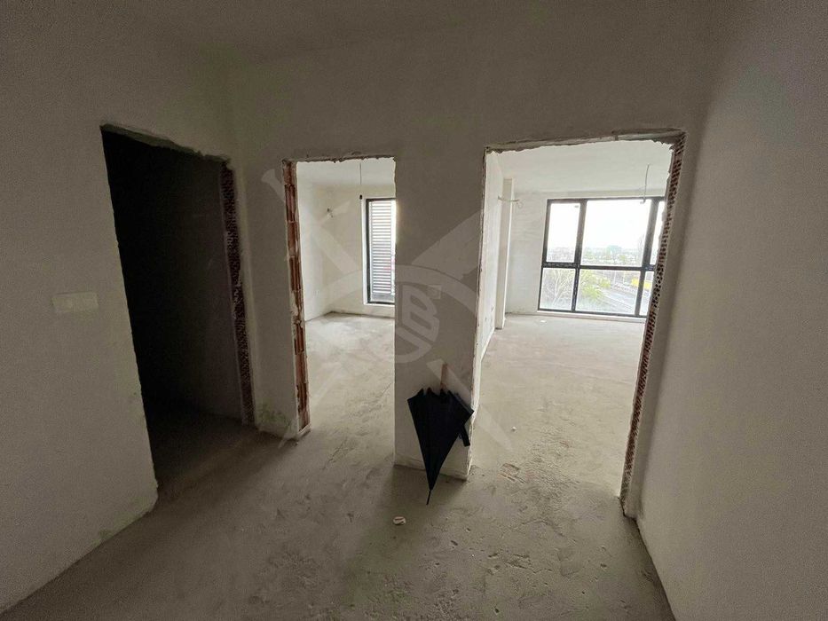 Продава се Двустаен апартамент в Пловдив, Център - 84 кв.м за 868 €/кв.м - Снимка #2