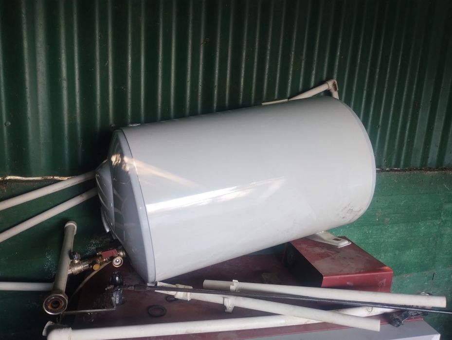 Cazan Viadrus 7 elemenți, puffer, boiler si stație dedurizare