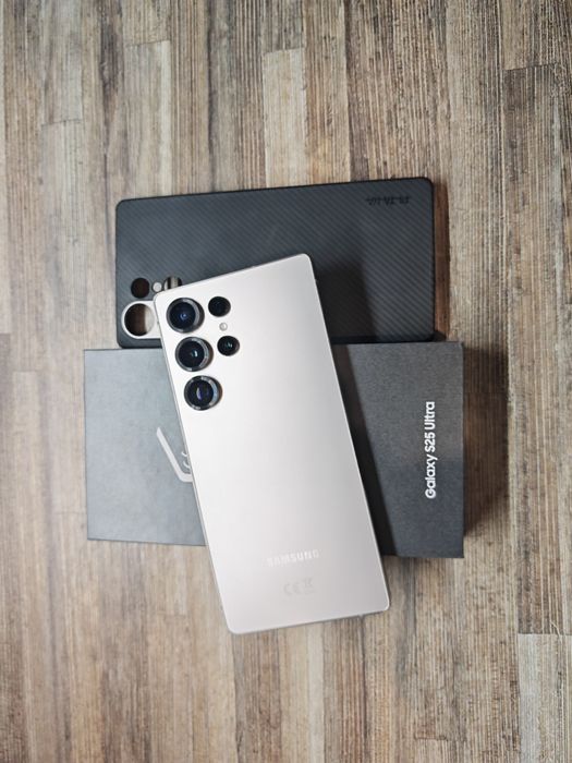 Като нов Samsung Galaxy S25 Ultra 512 GB Gray Гаранция
