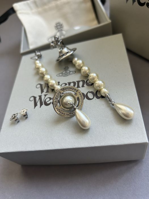Обеци - Vivienne Westwood / Broken Pearl Earrings / Silver Model