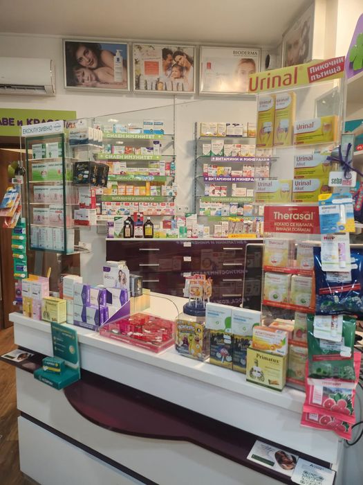 Цялостно обзавежда за аптека