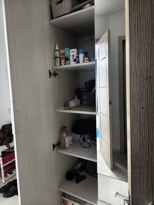 Шкаф для одежды с зеркалом