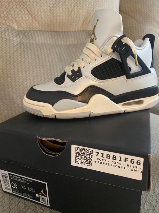 Adidasi baiat AIR JORDAN 4 RETRO