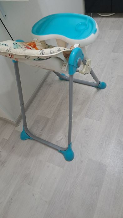 Продам детский стол для кормления