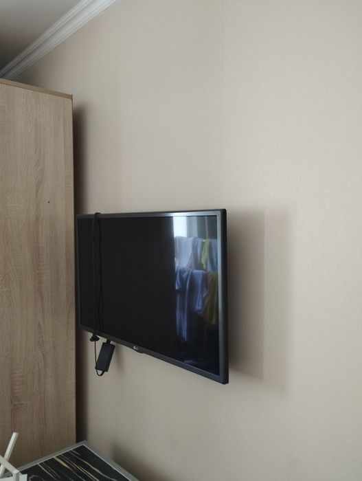 Продается телевизор LG.