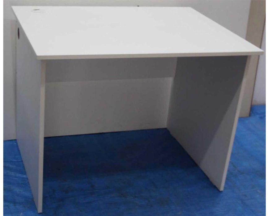 100 buc. Birou 100 x 75 cm; Pret 120 lei/buc minim 10 buc