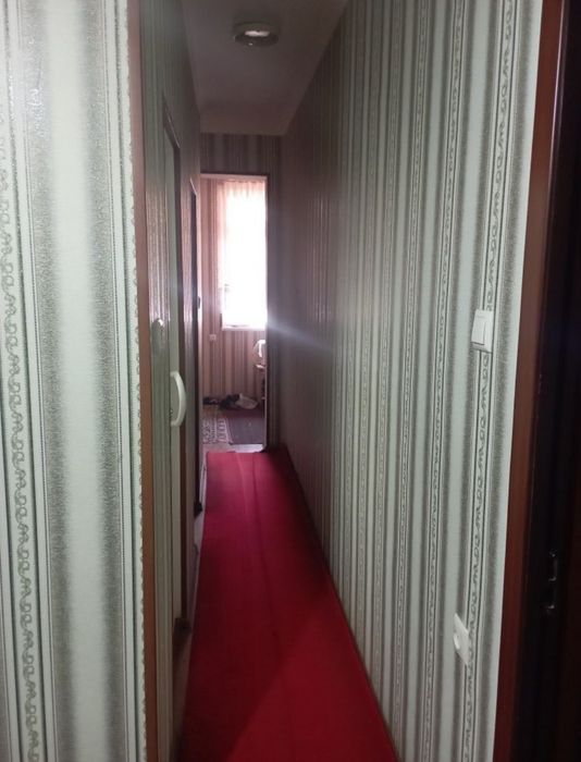 Чиланзар 19квартол продаётся квартира 4/1/4.В доль дороги.Ипотека