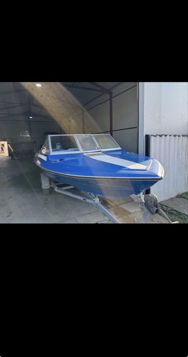 Ambarcațiune agrement GLASTRON 5,20 m – acte ANR – gata de transfer