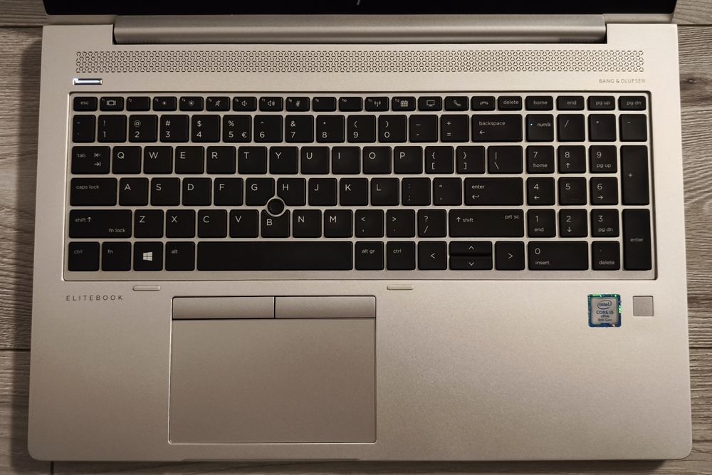 Laptop HP Elitebook 15,6 FHD/I5-8350U/8GB/512GB  !