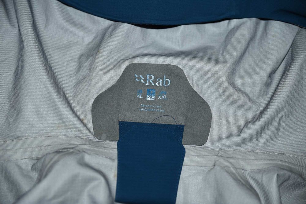RAB оригинална мъжка ветровка, размер XL.