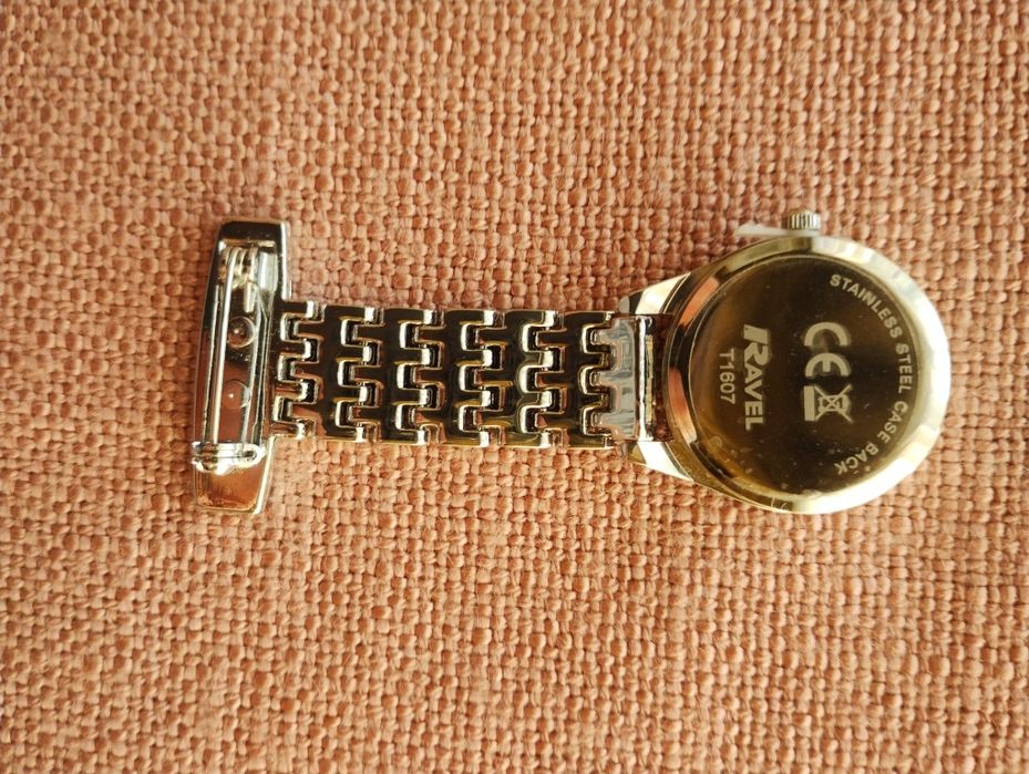 Ретро часовник нов.