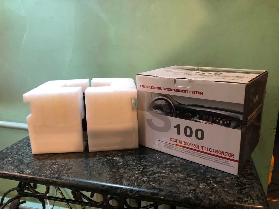 Продам магнитолу Toyota Camry 40-45