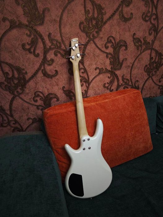Бас гитара Ibanez GSRM20-PW