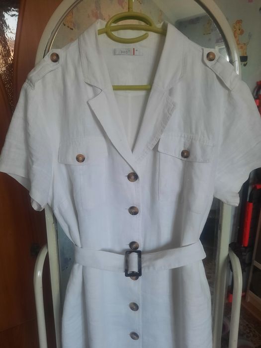 Красивое белое платье