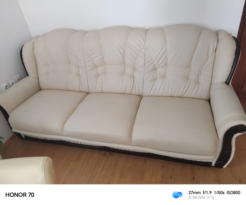 Vând canapea cu 2 fotolii