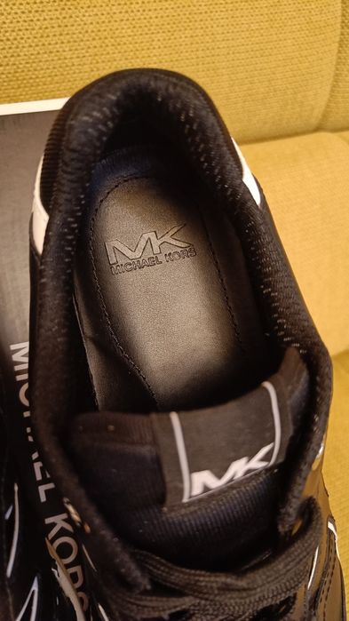 Естествена кожа Michael Kors